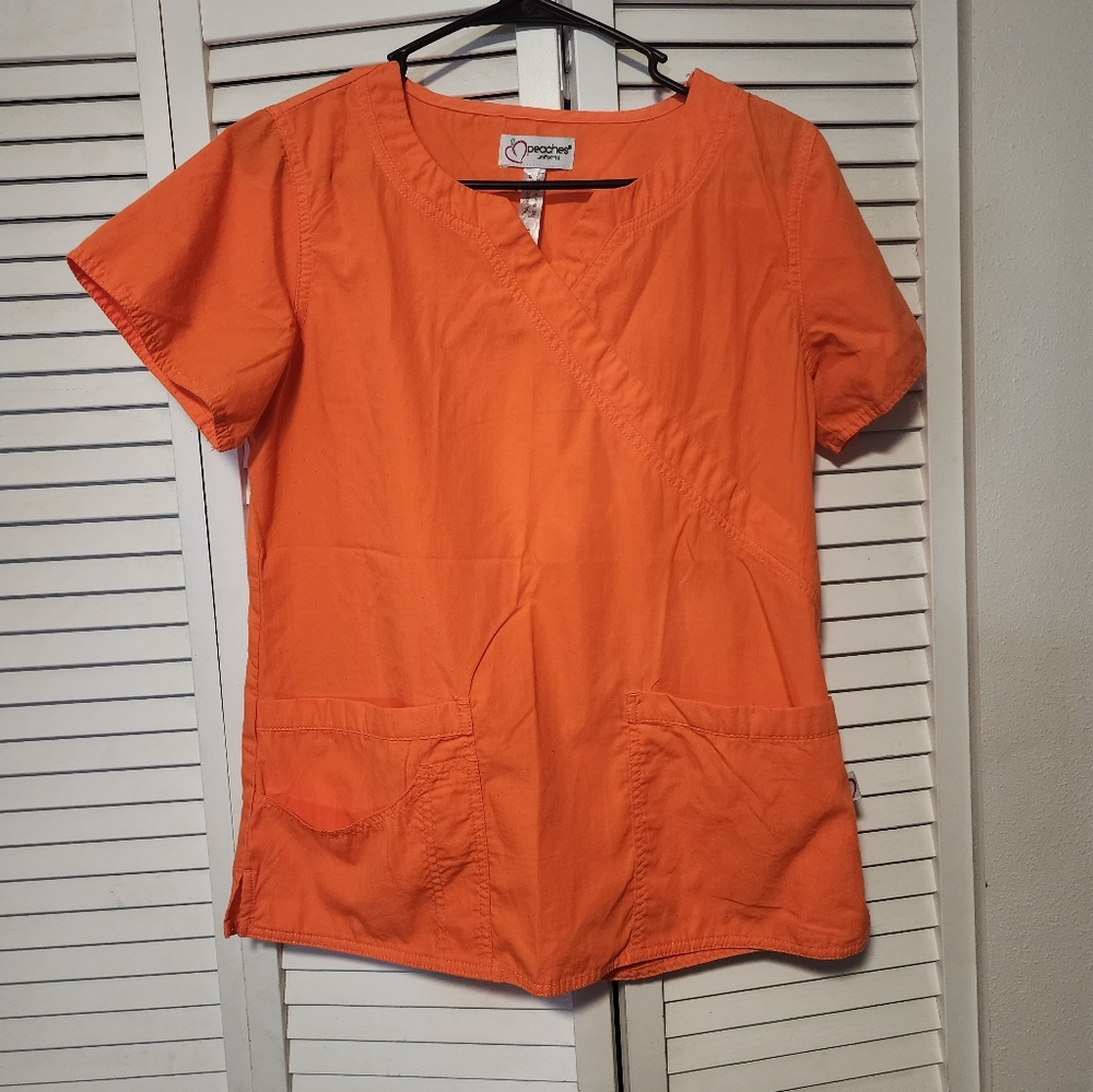 Scrub top small